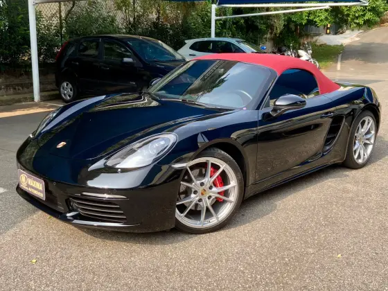 PORSCHE 718 2018