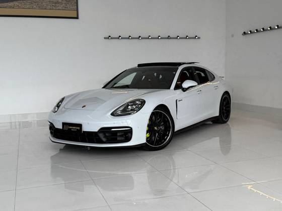 PORSCHE PANAMERA 2023