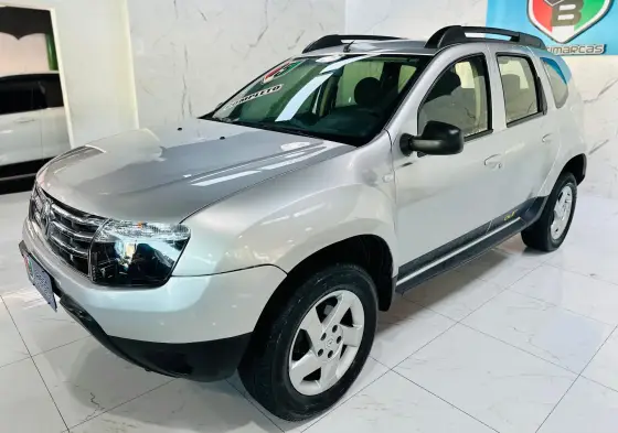 RENAULT DUSTER 2015