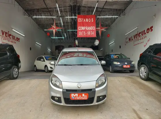 RENAULT SANDERO 2014