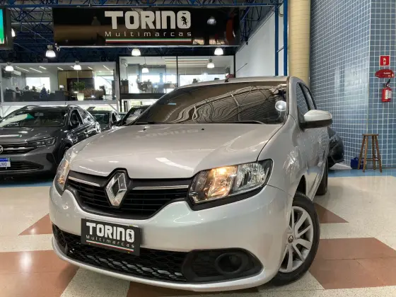 RENAULT SANDERO 2015
