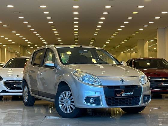 RENAULT SANDERO 2013