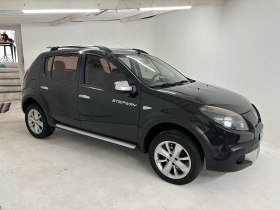 RENAULT SANDERO 2013