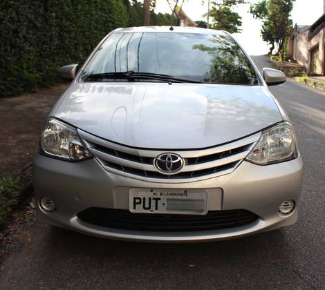 TOYOTA ETIOS 2015