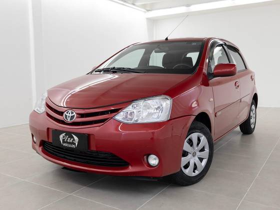 TOYOTA ETIOS 2013