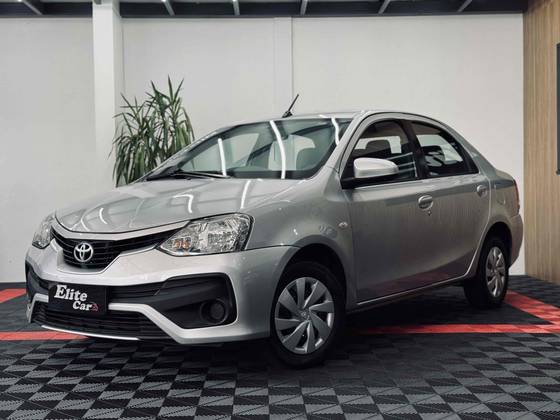 TOYOTA ETIOS 2018