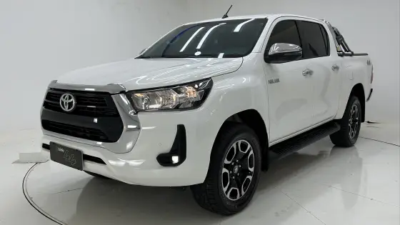 TOYOTA HILUX 2024