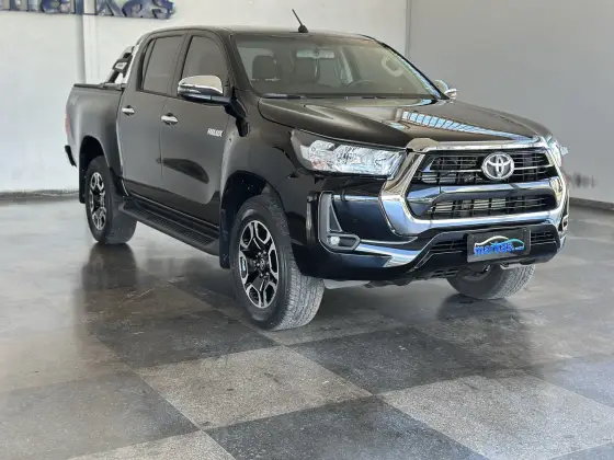 TOYOTA HILUX 2024