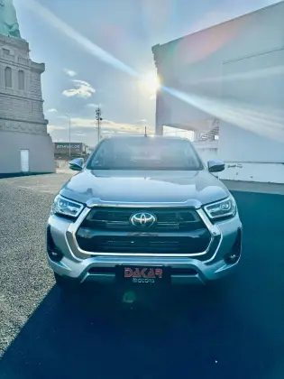 TOYOTA HILUX 2023
