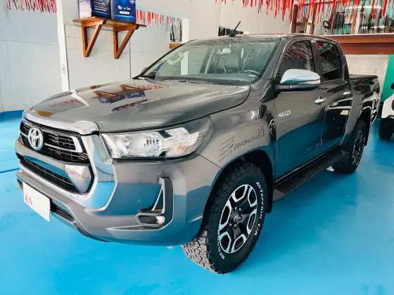 TOYOTA HILUX 2019