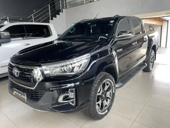 TOYOTA HILUX 2019