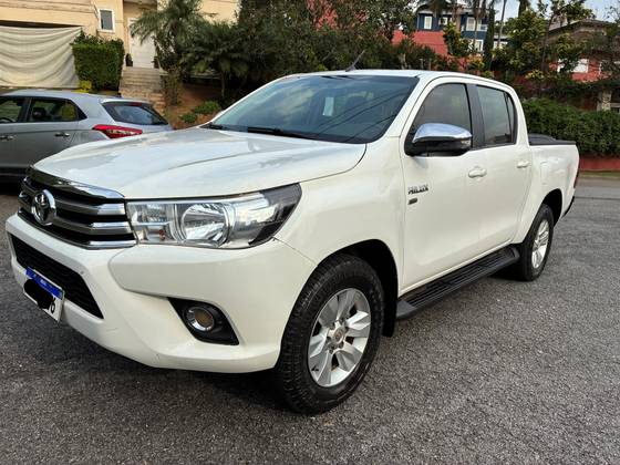 TOYOTA HILUX 2018