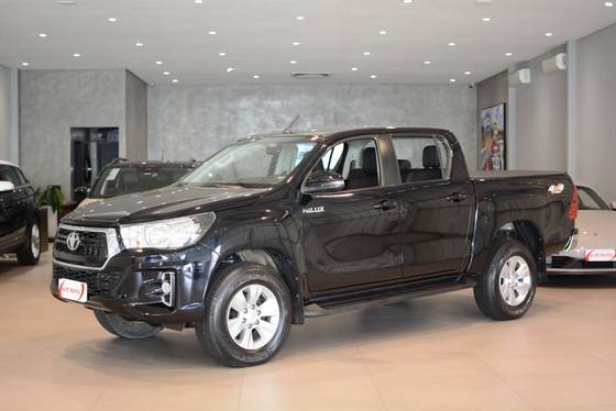 TOYOTA HILUX 2020