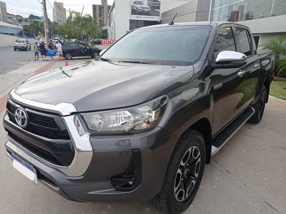 TOYOTA HILUX 2022