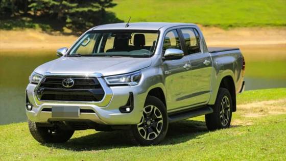 TOYOTA HILUX 2025