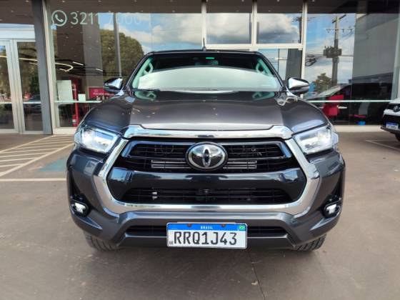 TOYOTA HILUX 2023