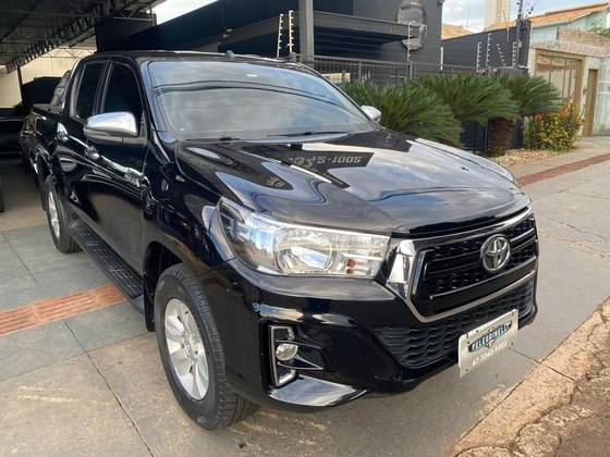 TOYOTA HILUX 2020