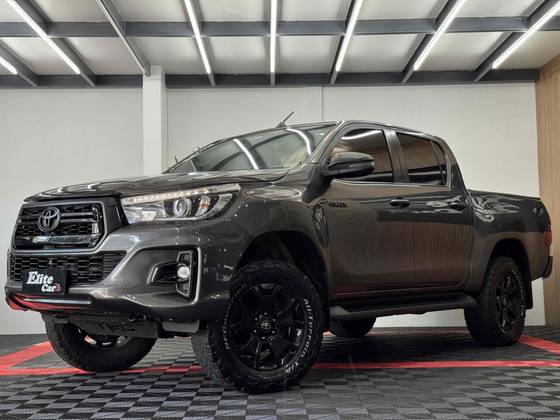 TOYOTA HILUX 2020