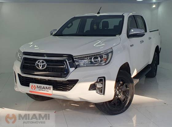 TOYOTA HILUX 2019