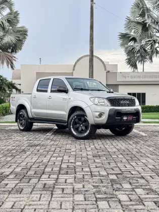 TOYOTA HILUX 2011
