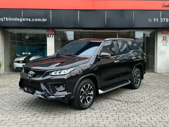 TOYOTA HILUX SW4 2019