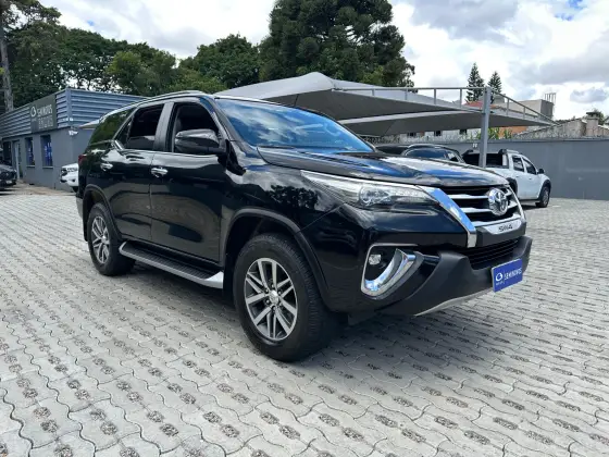 TOYOTA HILUX SW4 2018