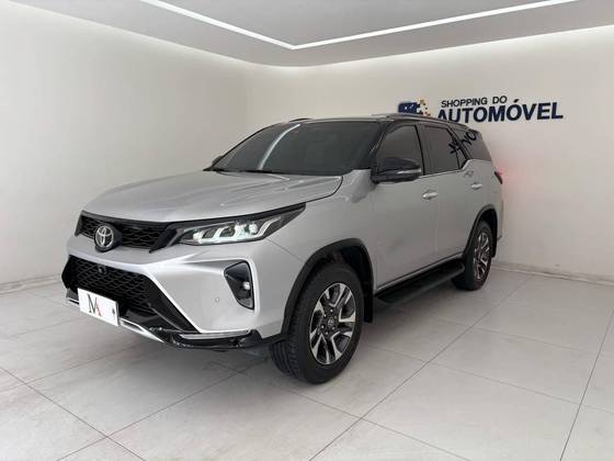 TOYOTA HILUX SW4 2022