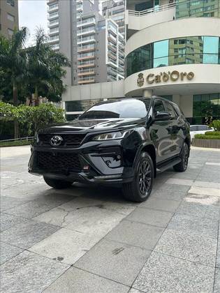 TOYOTA HILUX SW4 2022