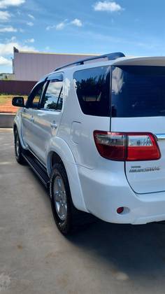 TOYOTA HILUX SW4 2011