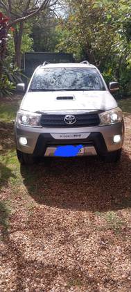 TOYOTA HILUX SW4 2011
