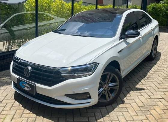 VOLKSWAGEN JETTA 2019