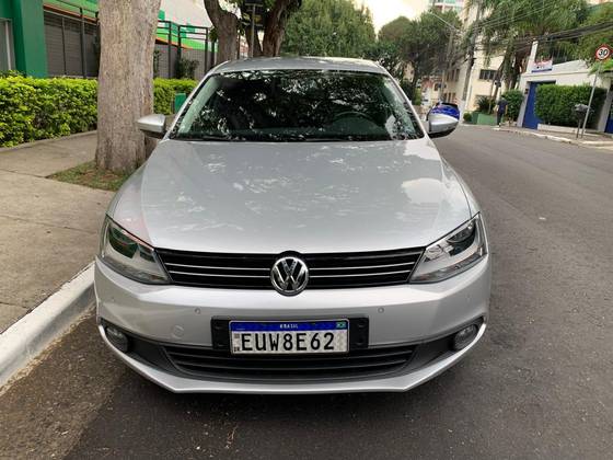 VOLKSWAGEN JETTA 2011
