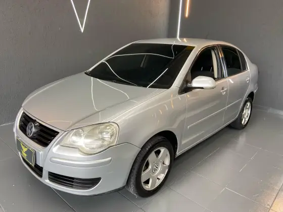 VOLKSWAGEN POLO SEDAN 2011
