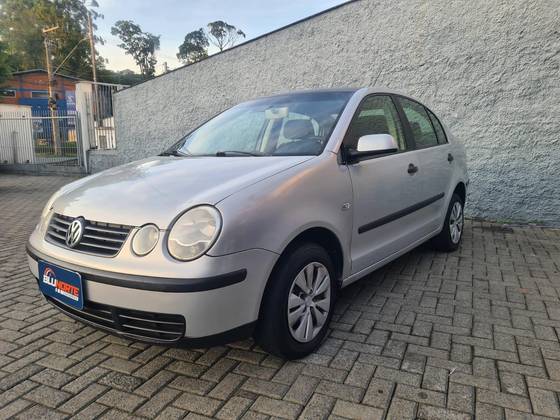 VOLKSWAGEN POLO SEDAN 2004
