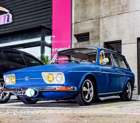 VOLKSWAGEN VARIANT 1975