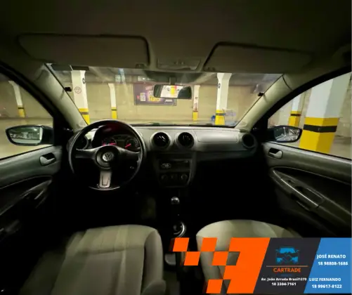 VOLKSWAGEN VOYAGE 2010