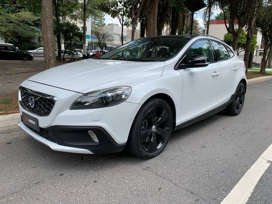 VOLVO V40 2014