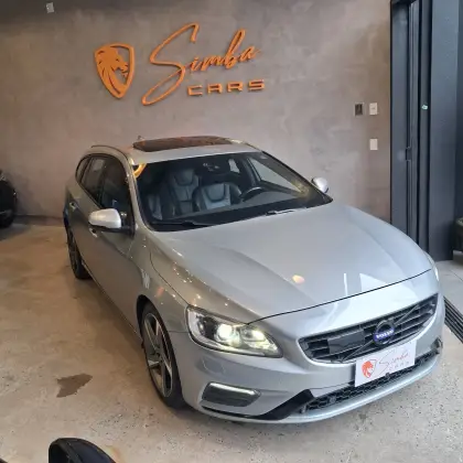 VOLVO V60 2016