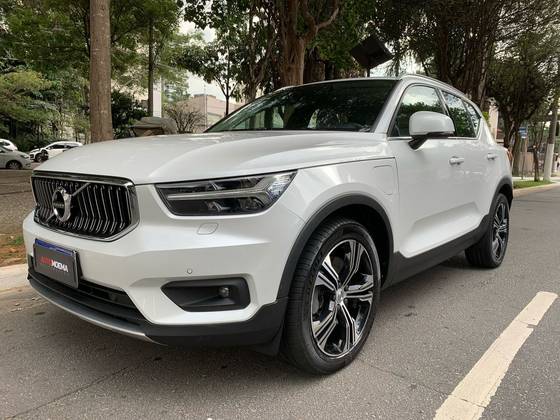 VOLVO XC40 2021