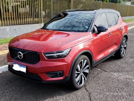 VOLVO XC40 2022