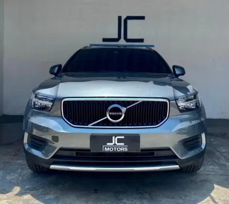 VOLVO XC40 2019