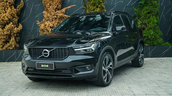 VOLVO XC40 2020