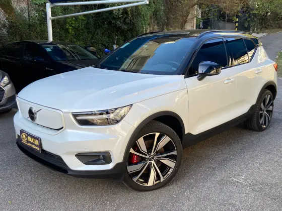VOLVO XC40 2022