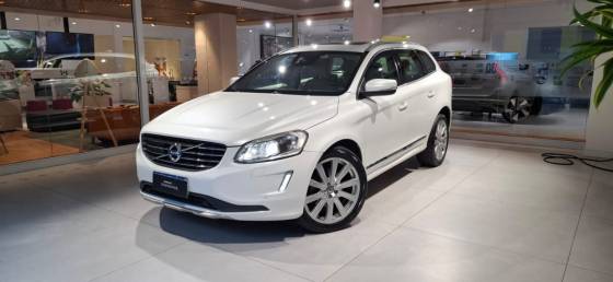 VOLVO XC60 2017