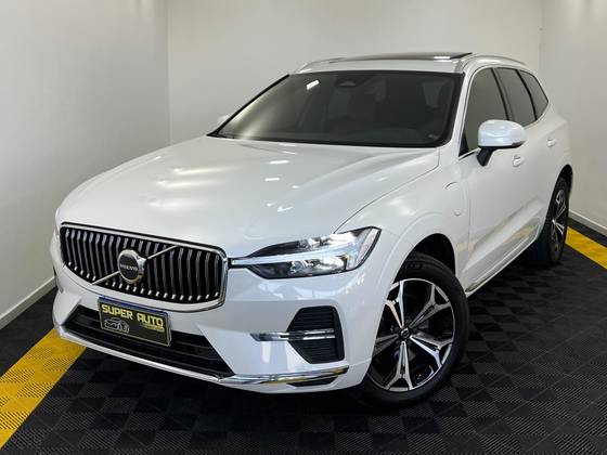 VOLVO XC60 2022