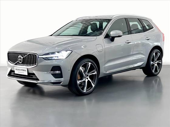 VOLVO XC60 2024