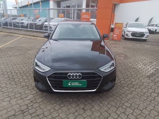 AUDI A4 2021