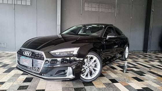 AUDI A5 2022