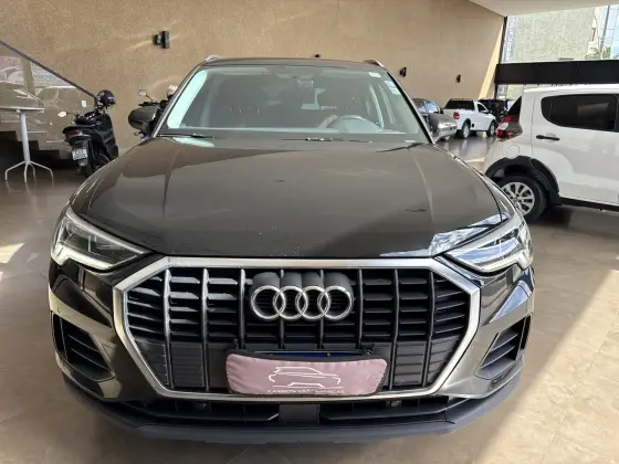 AUDI Q3 2021