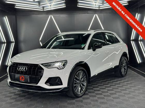 AUDI Q3 2021